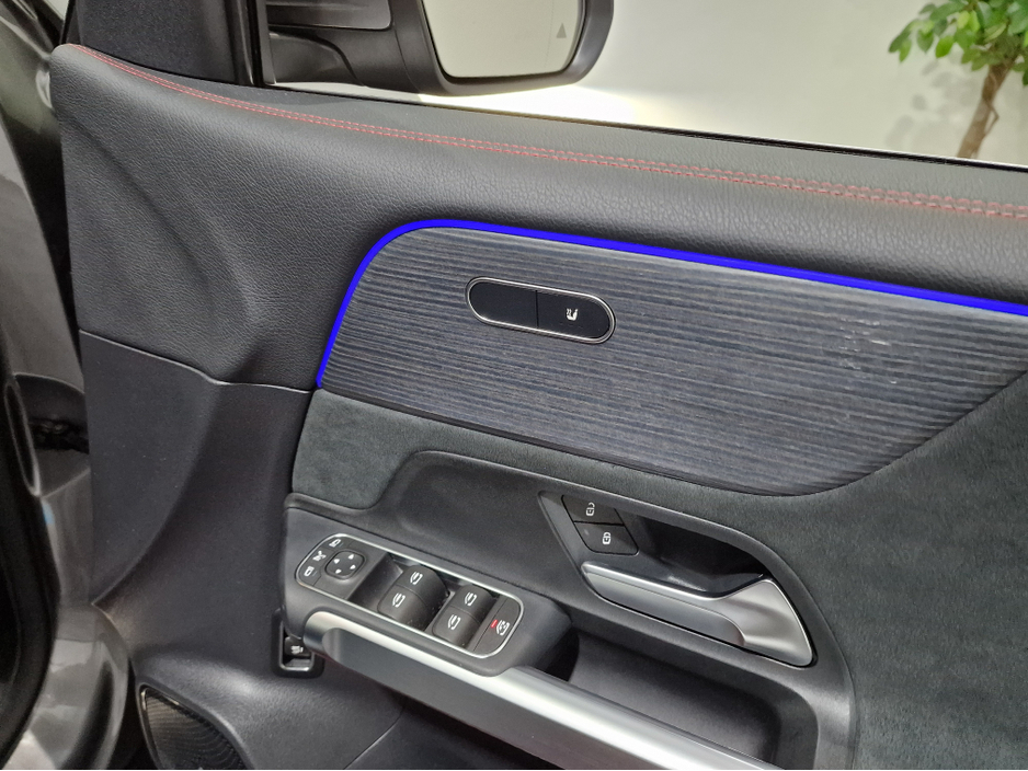 2023 Mercedes-Benz EQB 300 AMG LINE PREMIUM (PAN ROOF / 7 SEATER) 4MATIC AUTOMATIC **ONE OWNER / APPLE CARPLAY / BLIND SPOT ASSIST / ELECTRIC SUNROOF / ELECTRIC BOOTLID / REVERSE CAMERA / WIRELESS PHONE CHARGING** €39,900