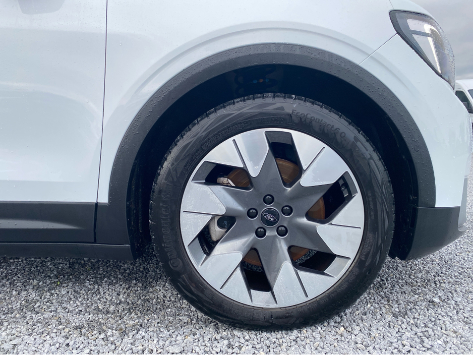 2025 Ford Explorer PREMIUM 77KWH EXTENDE