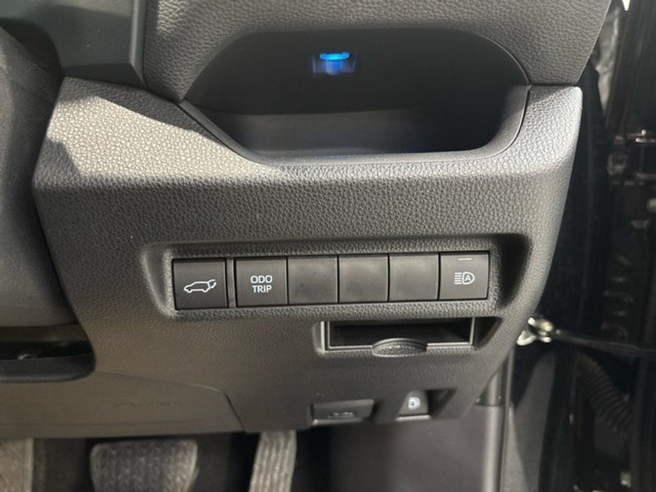 2025 Toyota Rav4 - image 14