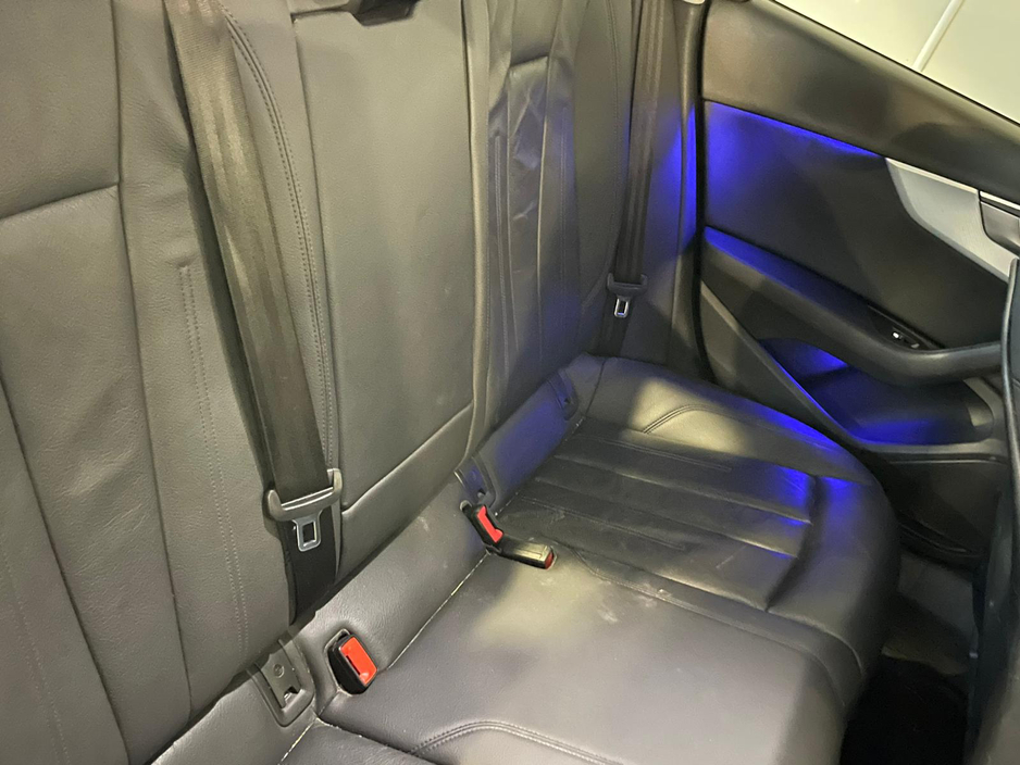 2018 Audi A4 - image 6