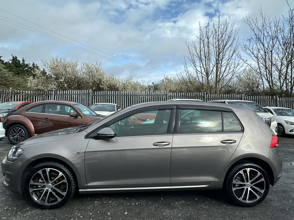 2014 Volkswagen Golf - image 7