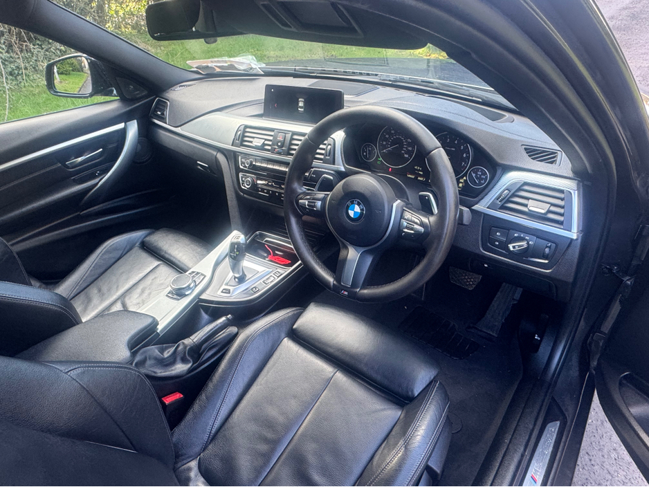 2018 BMW 3 Series - image 5