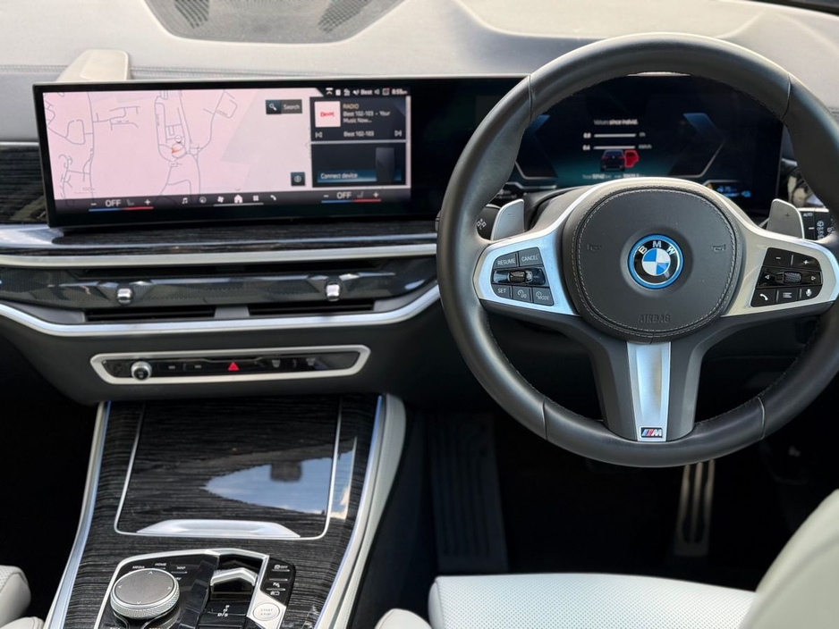 2024 BMW X5 - image 5