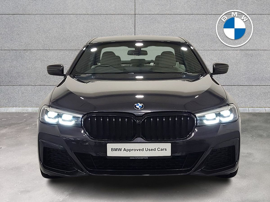 2022 BMW 5 Series - image 16