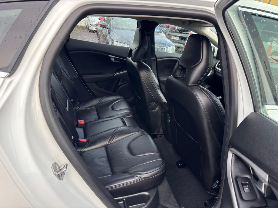 2016 Volvo V40 D2 SE 5DR  NEW  TIMING  BELT €10,950