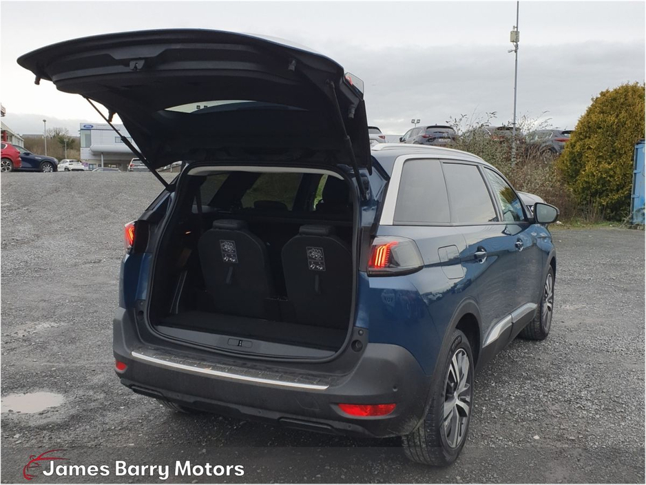 2021 Peugeot 5008 - image 29