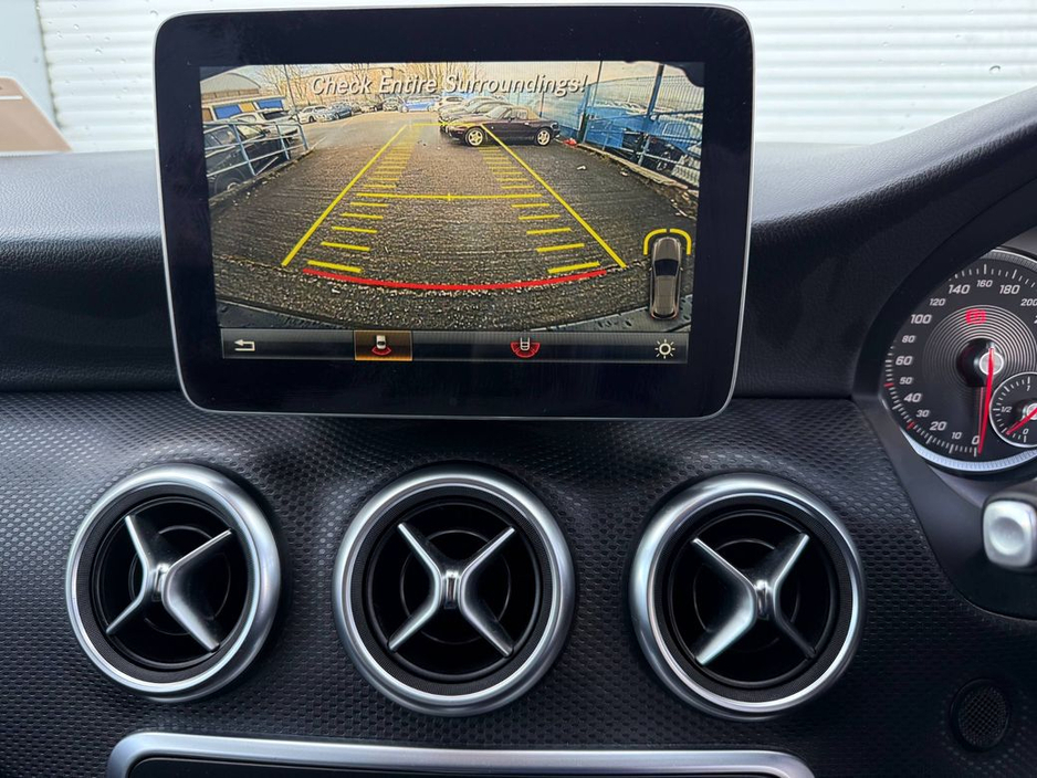 2016 Mercedes-Benz A Class - image 7