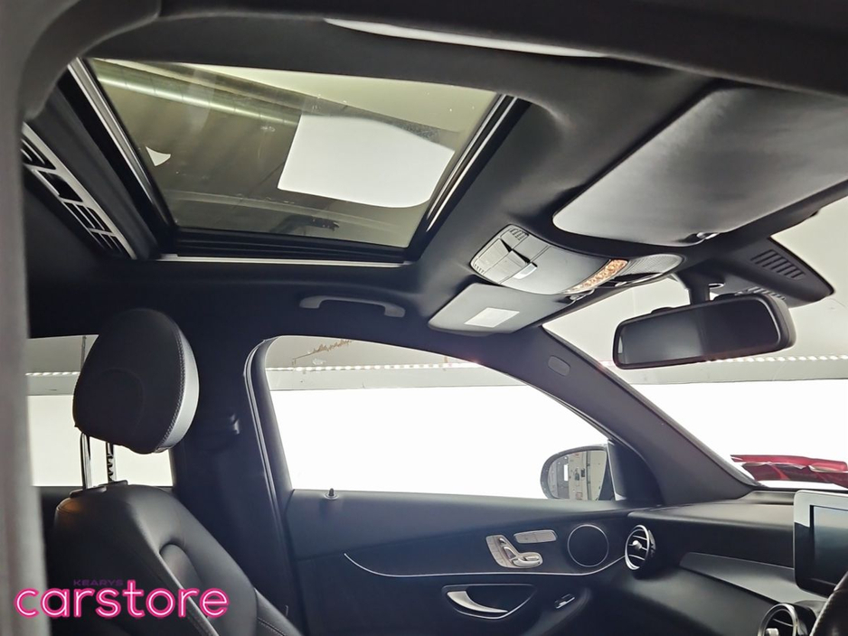 2017 Mercedes-Benz GLC Class - image 19