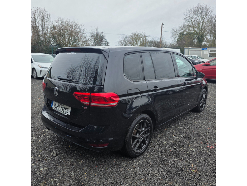 2016 Volkswagen Touran 1.2 TSI 110HP Trendline €15,950