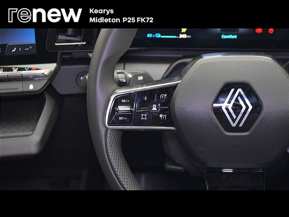 2024 Renault Megane E-Tech - image 15