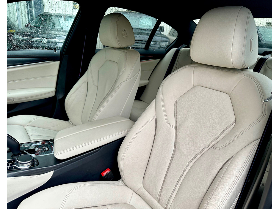 2023 BMW 5 Series ++LOW KM++ M SPORT PRO MHEV AUTO 520 D