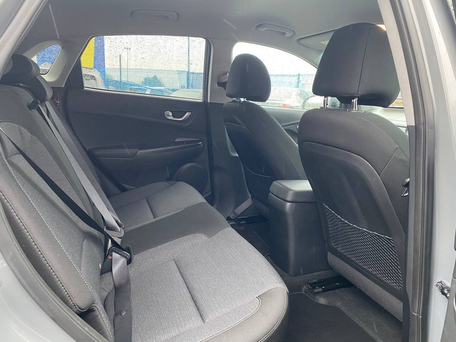 2023 Hyundai Kona - image 8