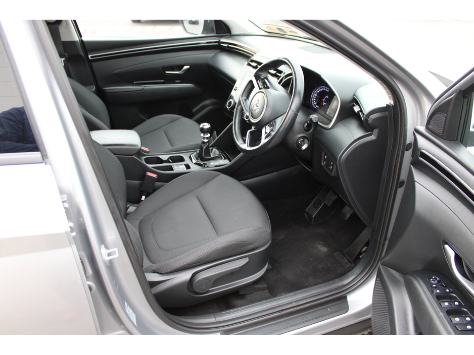 2022 Hyundai Tucson - image 14