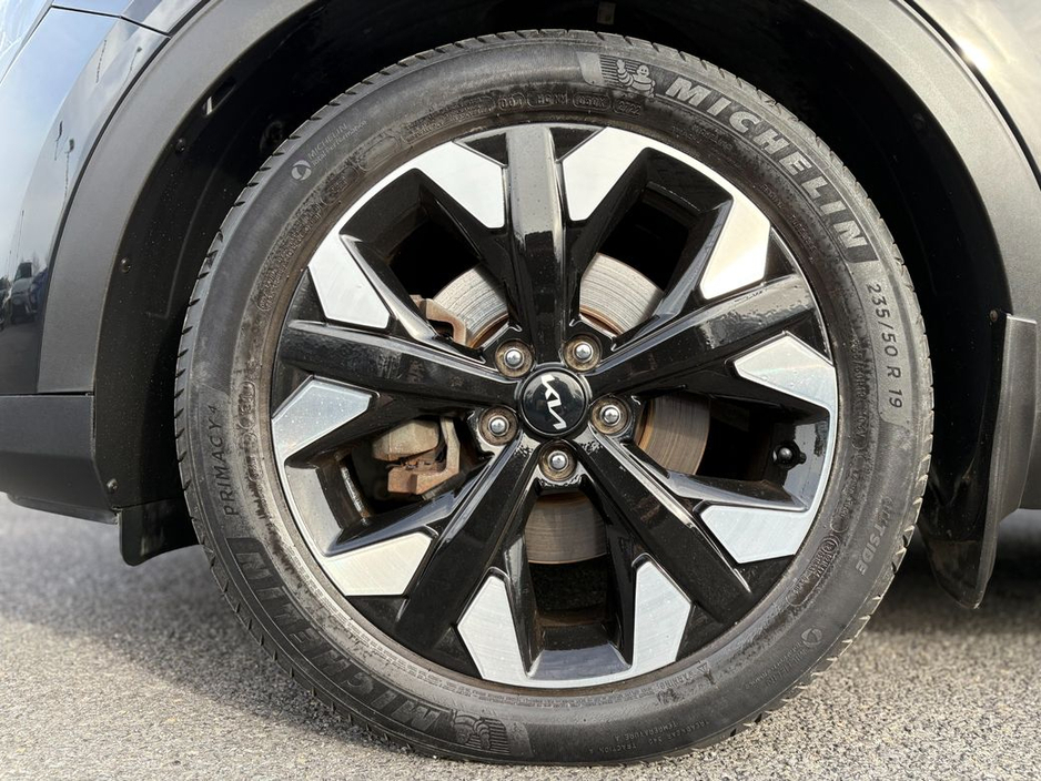 2023 Kia Sportage - image 5