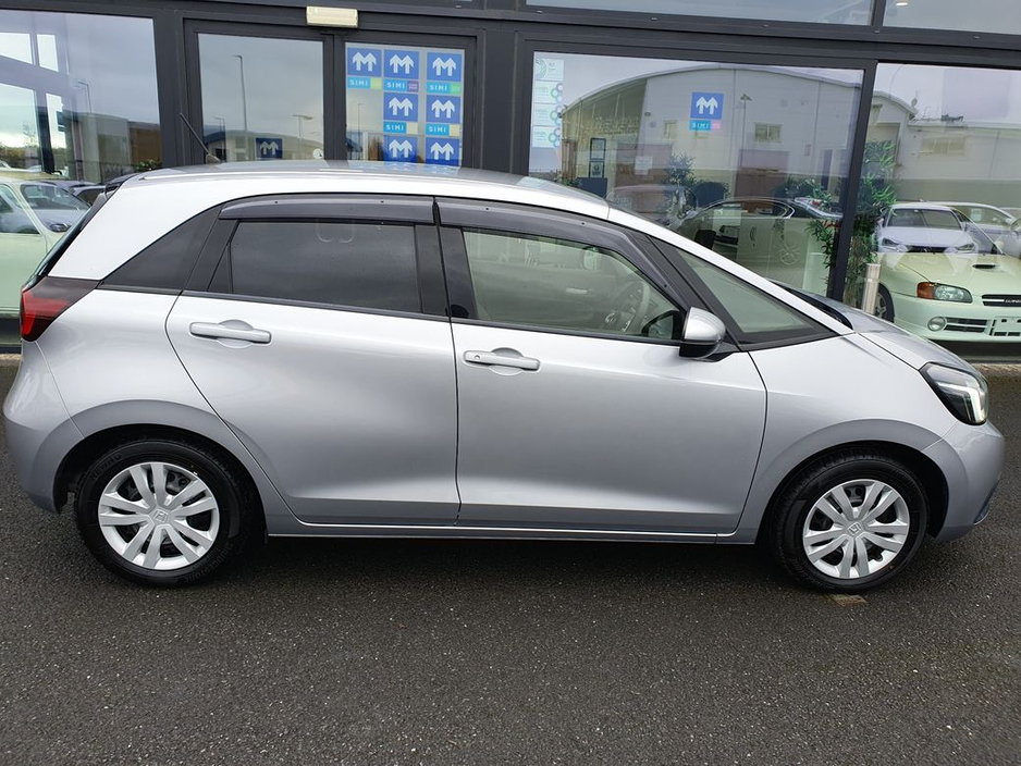 2020 Honda Jazz - image 4