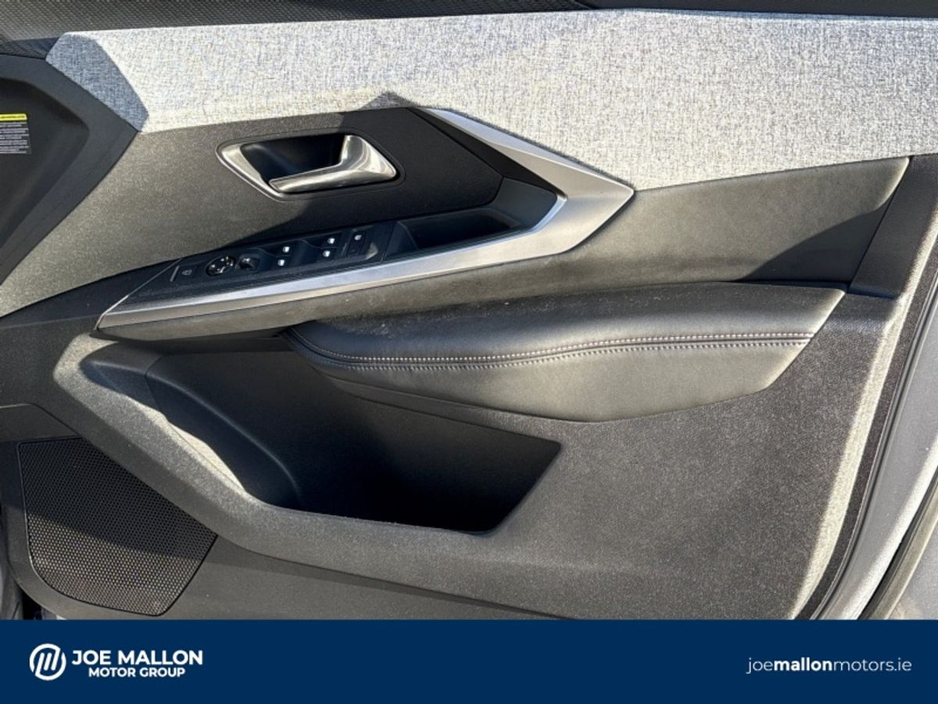 2025 Peugeot 3008 - image 17