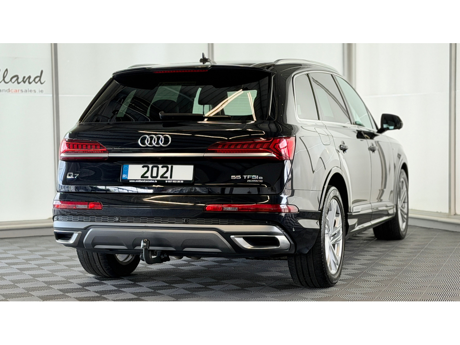 2021 Audi Q7 - image 11