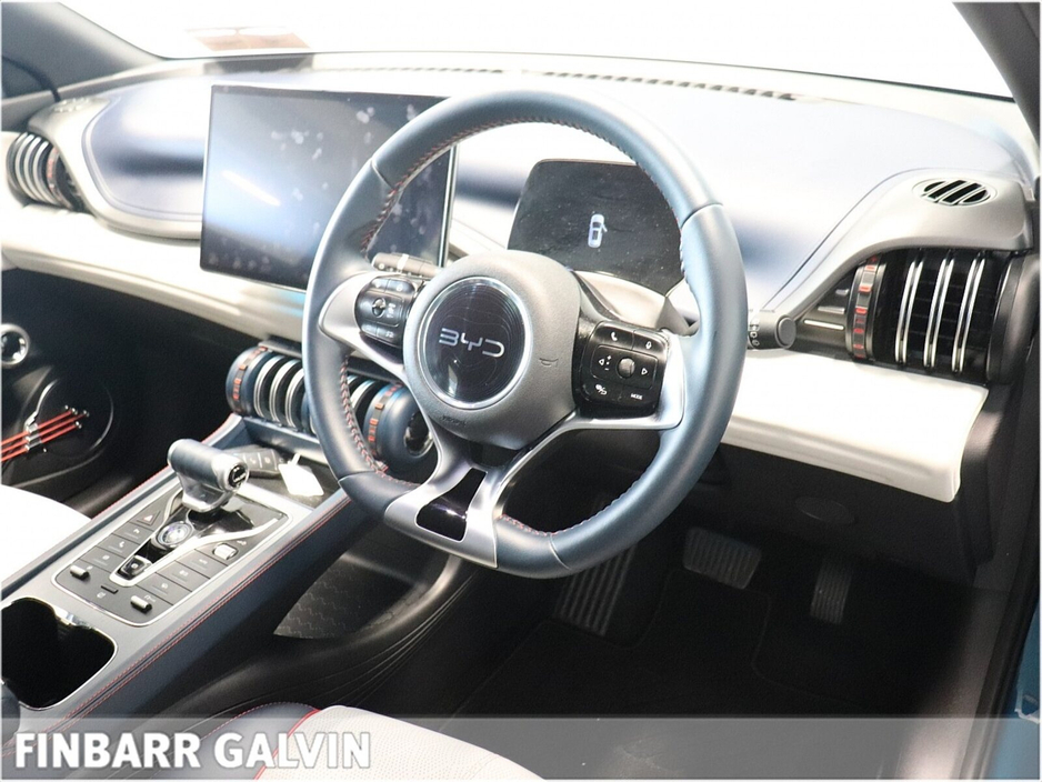 2025 BYD ATTO 3 - image 5