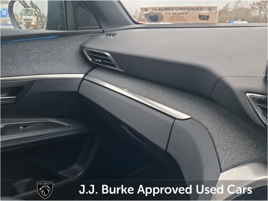 2023 Peugeot 3008 - image 21