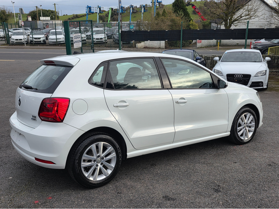 2016 Volkswagen Polo - image 6