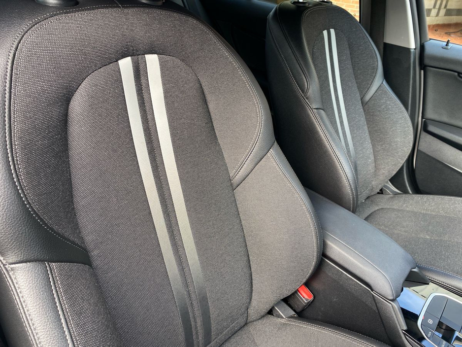 2021 BMW 1 Series - image 22