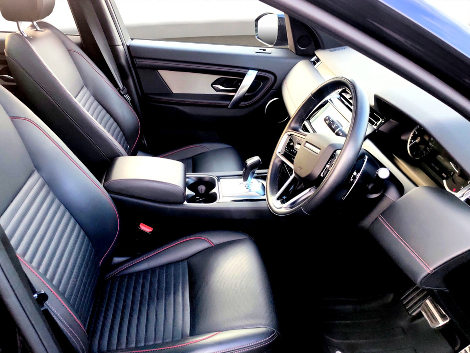 2023 Land Rover Discovery Sport - image 3