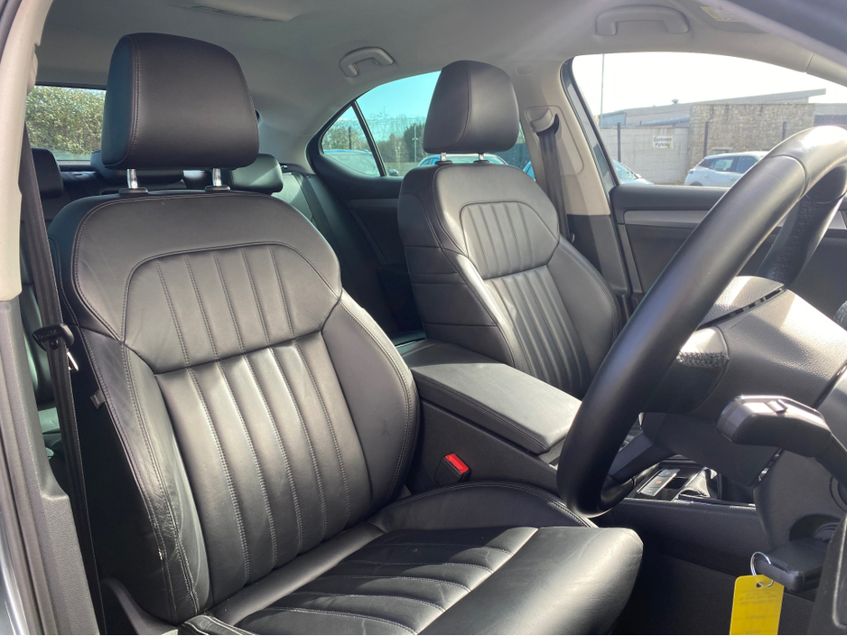 2016 Skoda Superb - image 5