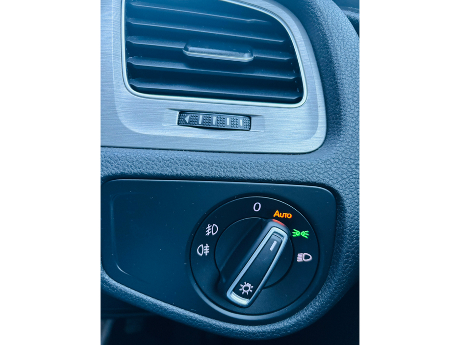 2015 Volkswagen Golf  €12,950