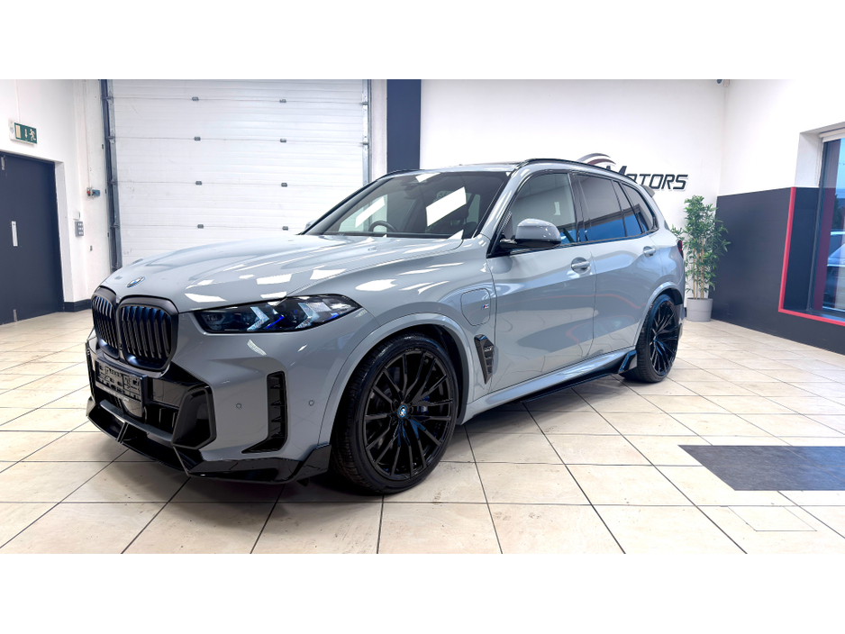 2023 BMW X5 50E MSPORT PRO €80,995