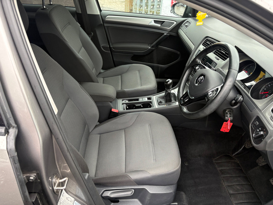 2016 Volkswagen Golf - image 10