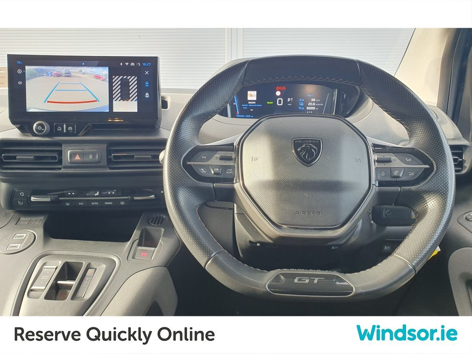 2024 Peugeot Rifter - image 3