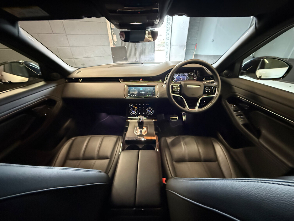 2022 Land Rover Range Rover Evoque - image 8