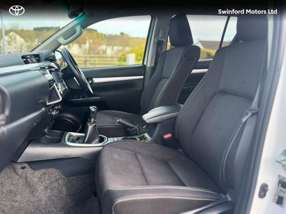 2023 Toyota Hilux - image 6