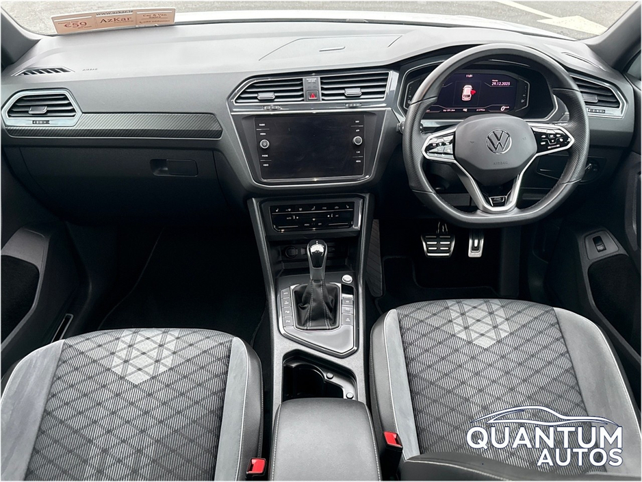 2023 Volkswagen Tiguan - image 15