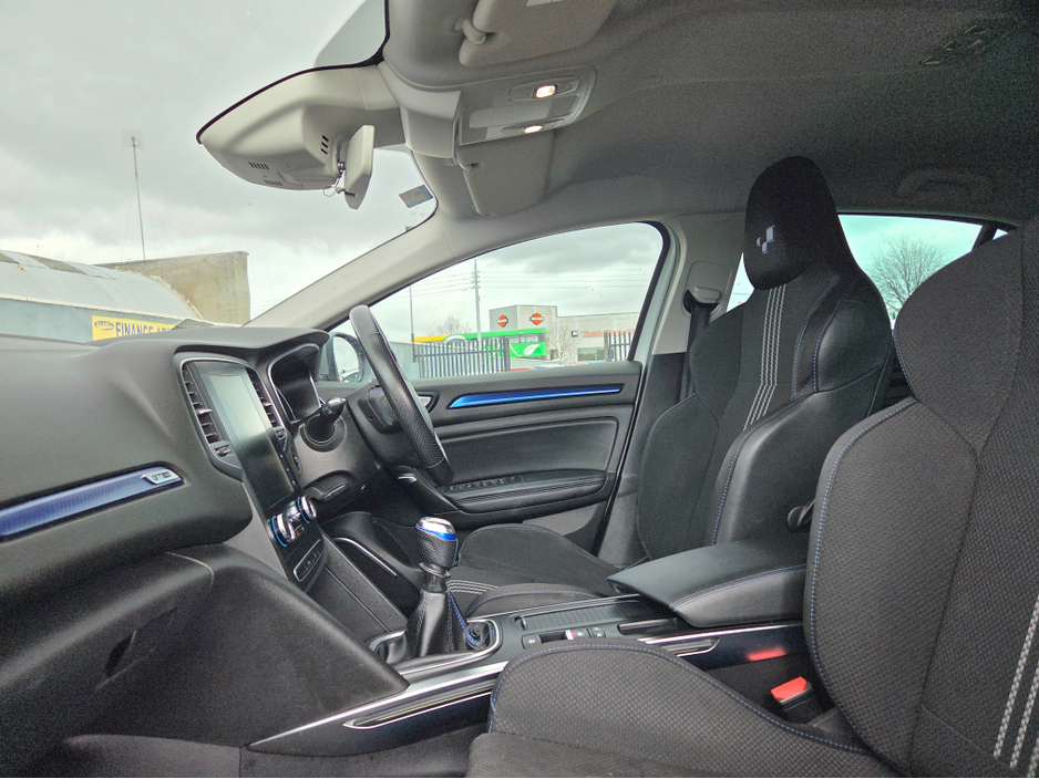 2019 Renault Megane - image 18
