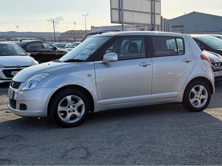 2006 Suzuki Swift - image 3