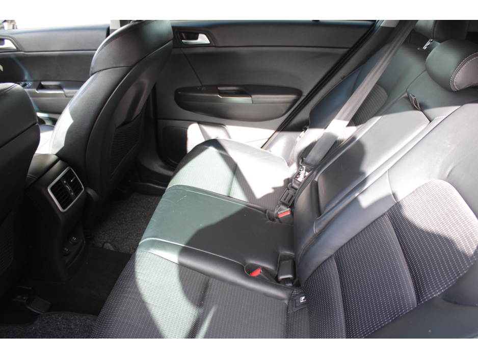 2016 Kia Sportage - image 19