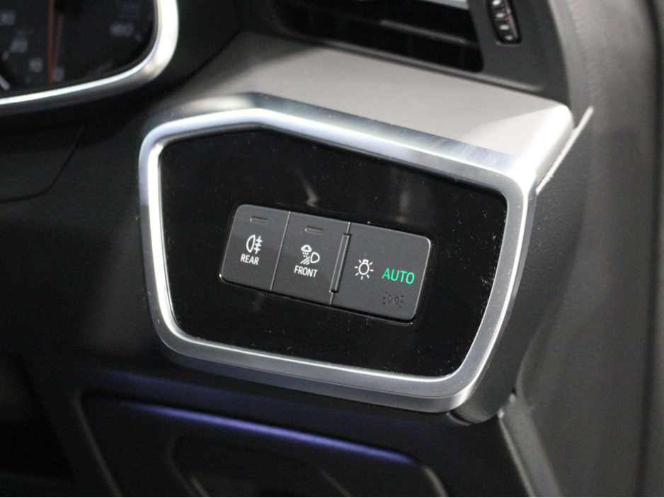 2020 Audi A6 - image 25