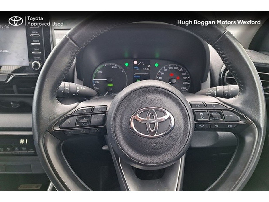 2023 Toyota Yaris HYBRID LUNA, VERY LOW MILEAGE! €23,995