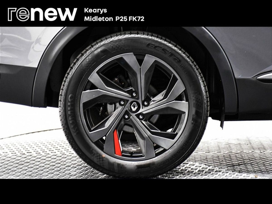 2022 Renault Arkana - image 9