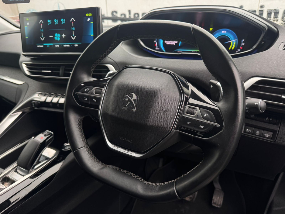 2022 Peugeot 3008 - image 16