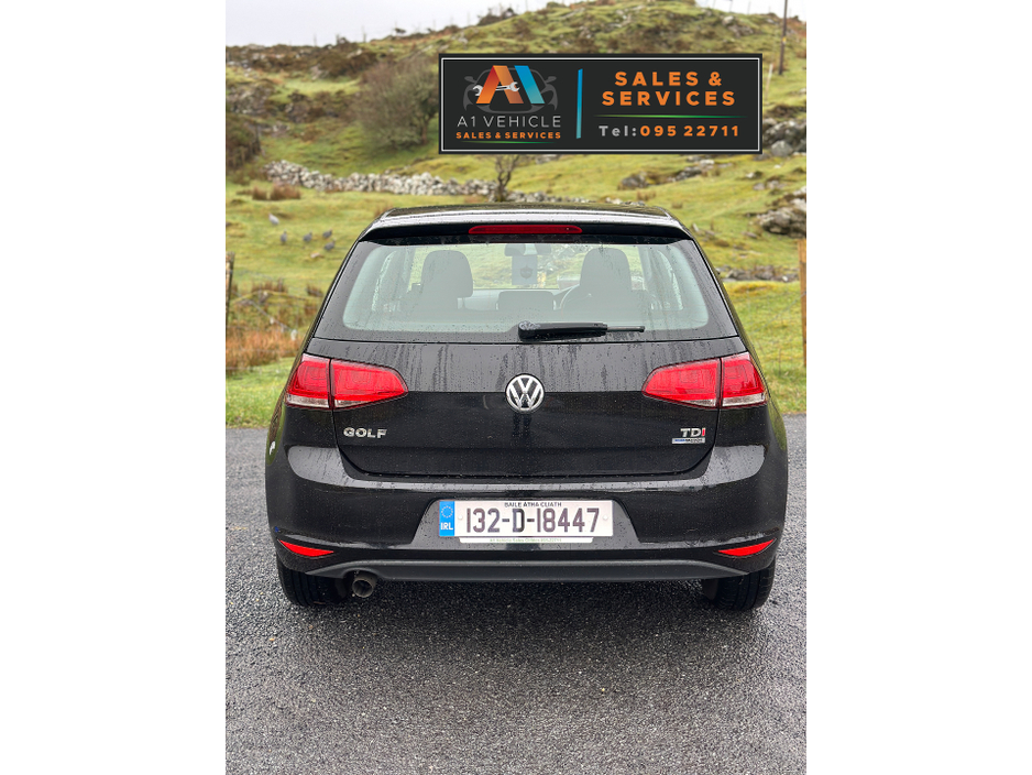 2013 Volkswagen Golf - image 21