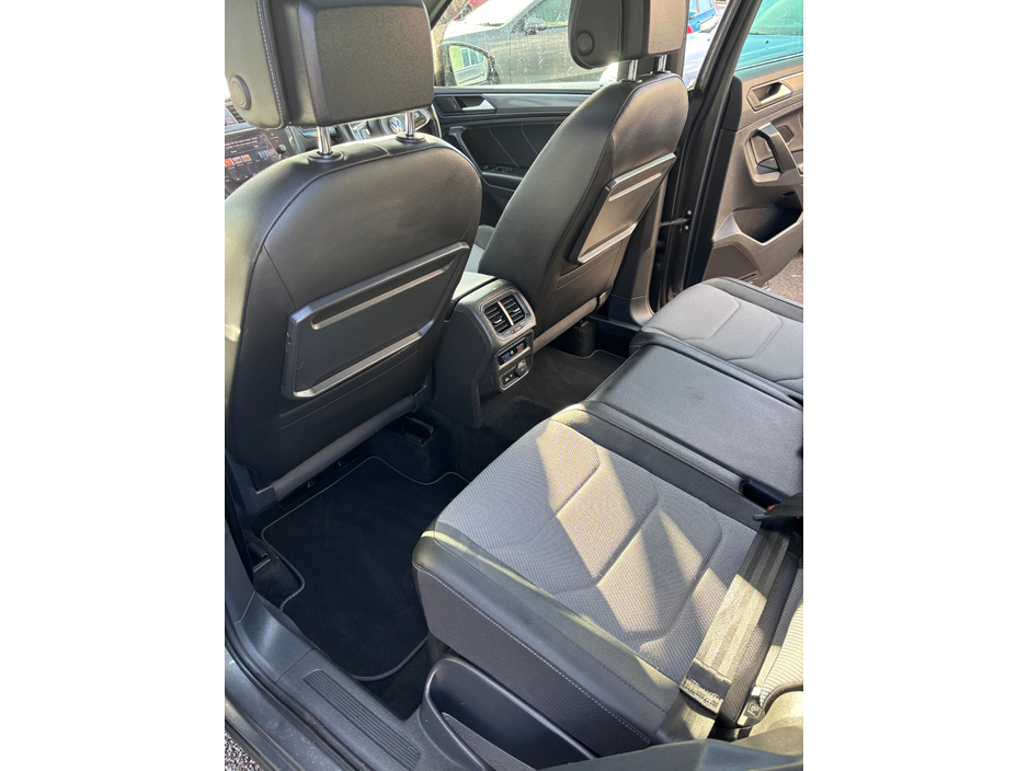 2019 Volkswagen Tiguan 2.0 TDI R-LINE TECH 4MO