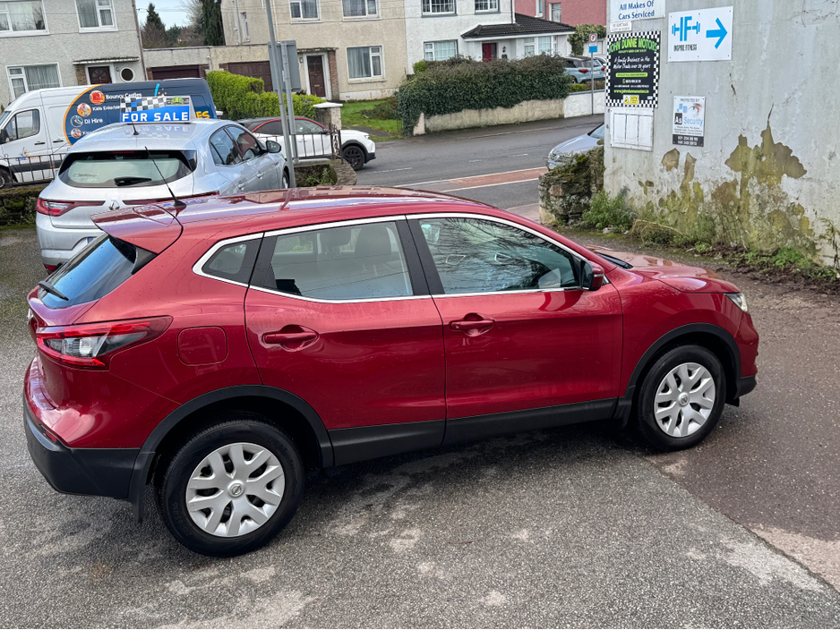 2019 Nissan Qashqai - image 3