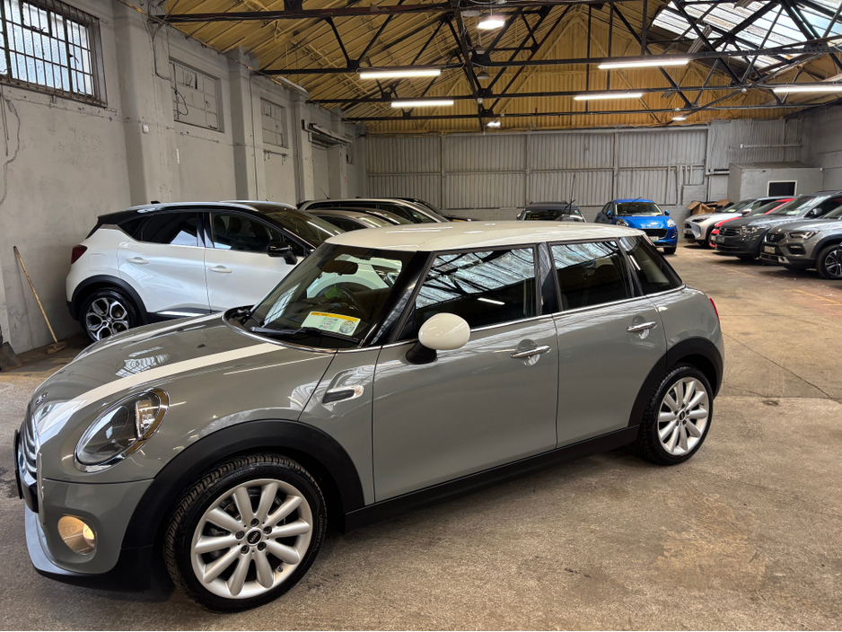 2020 MINI Hatch CLASSIC CLA5 4DR COOPER €18,750