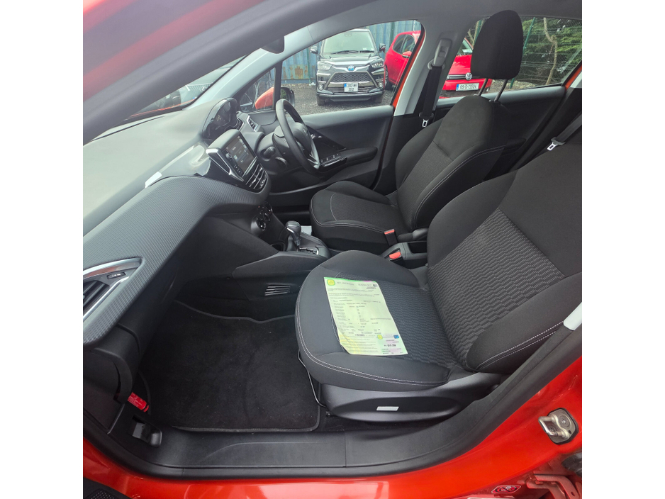 2017 Peugeot 208 1.2 PureTech 68bhp Access 3 dr €9,950