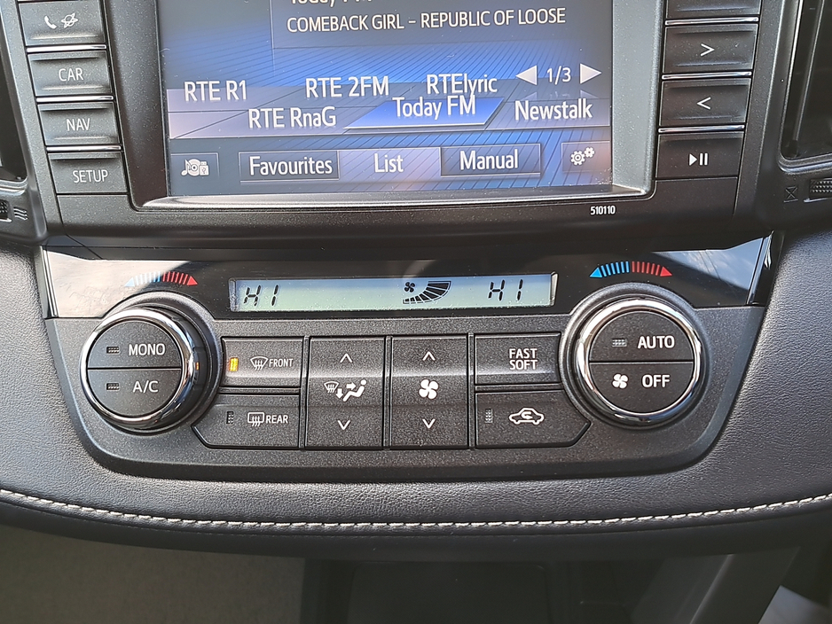 2016 Toyota Rav4 - image 25