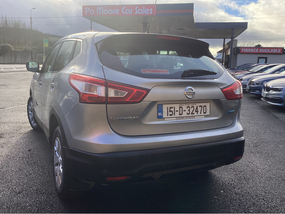 2015 Nissan Qashqai * 1.5 DIESEL €9,950
