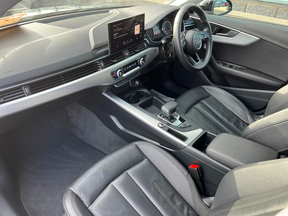 2023 Audi A4 - image 10