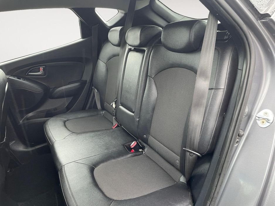 2014 Hyundai ix35 2.0 Diesel Executive 4WD 136hp €8,495